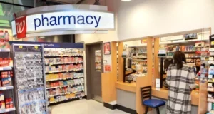 Walgreens Gyógyszertár Belsejében Üzemeltetési Betekintések és Ügyfélkedvezmények